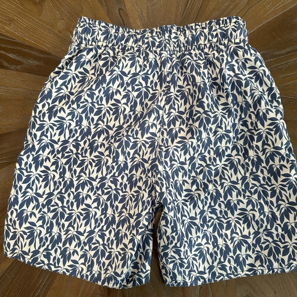 Boys class club blue print swim trunk - Picture 2 of 3